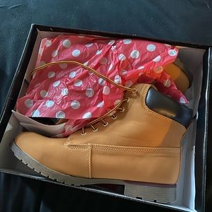 Rock and Candy Bulldozer booties tan